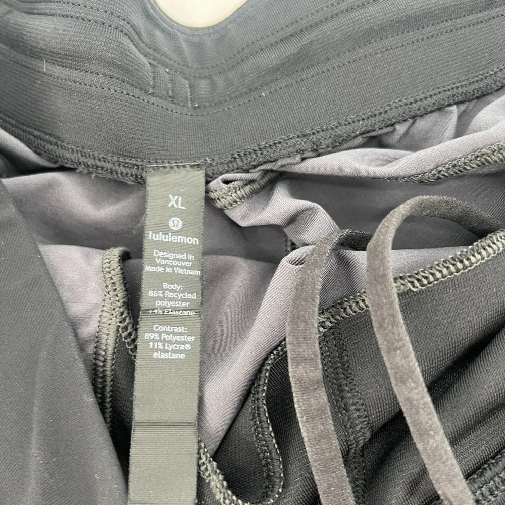 Lululemon‎ Shorts Mens XL Heathered Gray Lightweight Gym Workout
